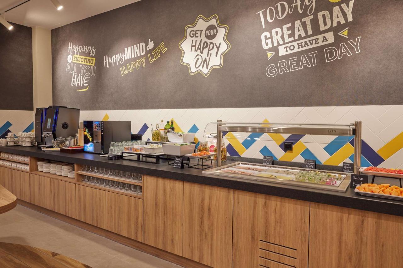 Hampton By Hilton Poznan Swarzedz Hotel Ngoại thất bức ảnh