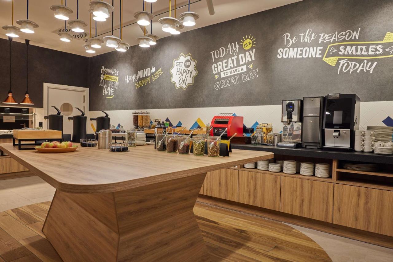 Hampton By Hilton Poznan Swarzedz Hotel Ngoại thất bức ảnh
